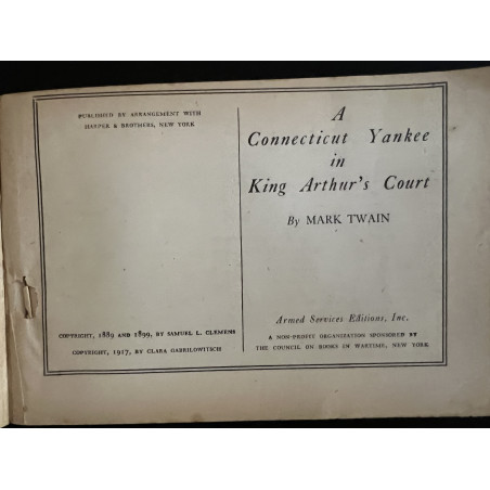 Livre A Connecticut Yankee in king Arthur's Court by Mark Twain - Armed services edition