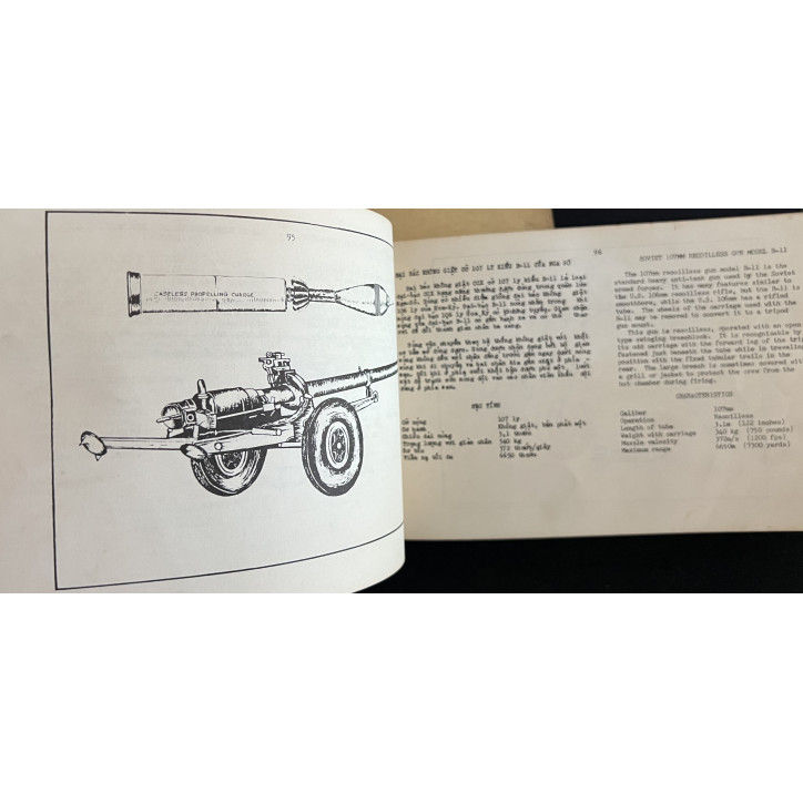 Livre rare Chien Cu: War Materiel used by the Viet Cong in South Vietnam or Presumably Available to North Vietnam