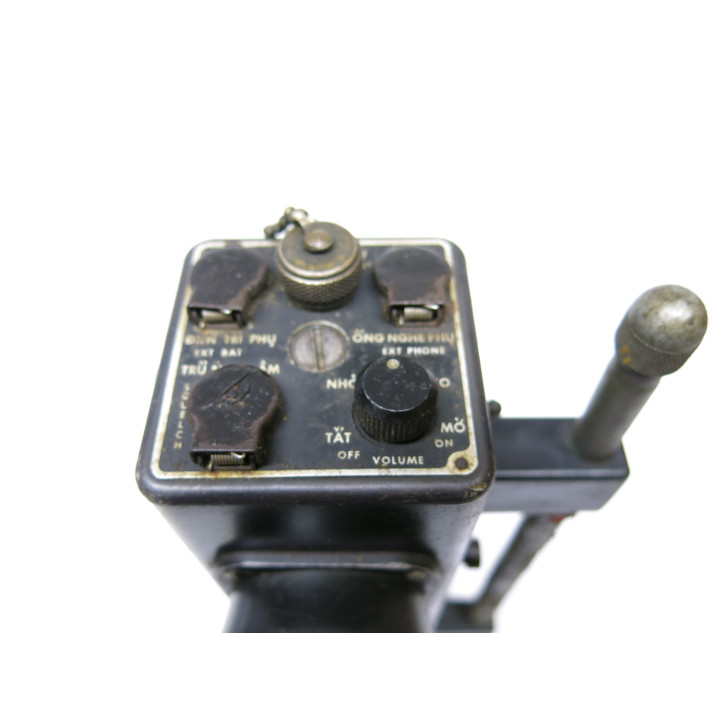 walkie-talkie US Vietnam Handfone HT 2 A  ref 700 