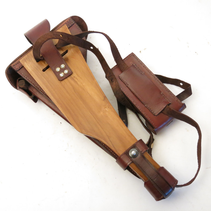 Etui cuir avec crosse bois pour P08 Luger artillerie Etui cuir avec crosse bois pour P08 Luger artillerie