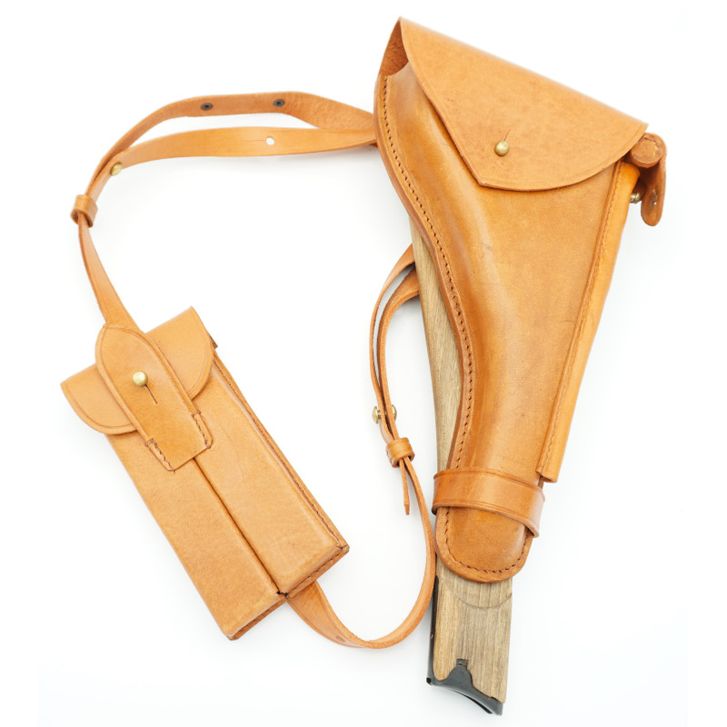 Etui cuir avec crosse bois Luger P08 Marine Etui cuir avec crosse bois Luger P08 Marine