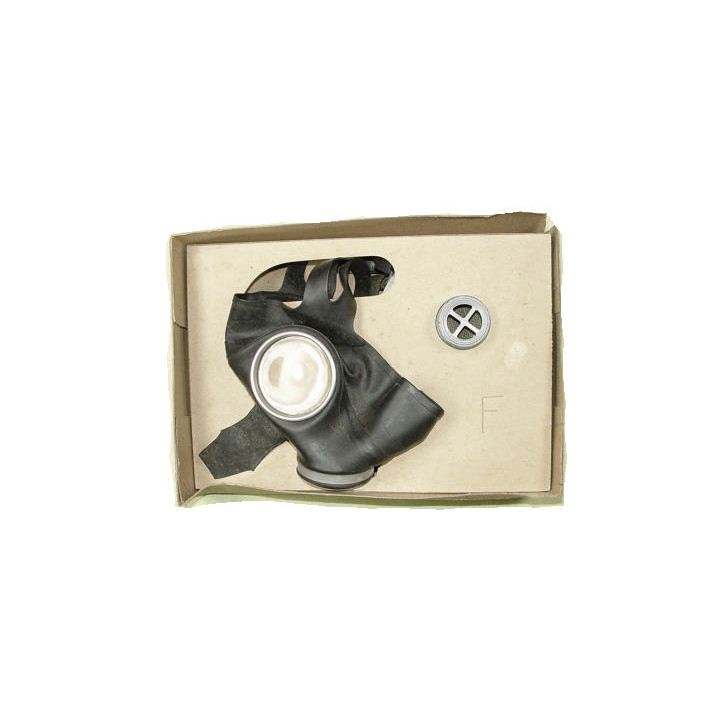 Masque a gaz Allemand Luft 39/45  dans sa boite carton