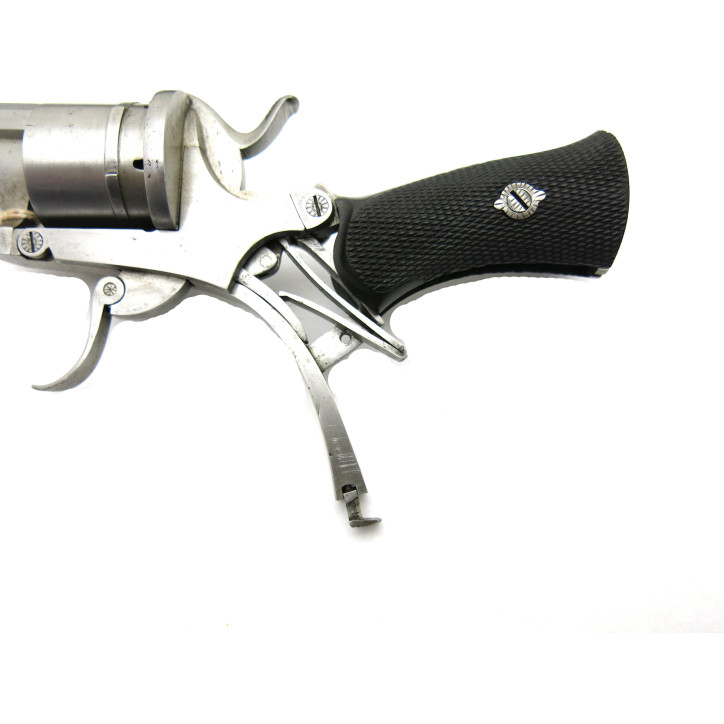 Superbe revolver systeme Claudin Paris  7mm à broche   ref 89
