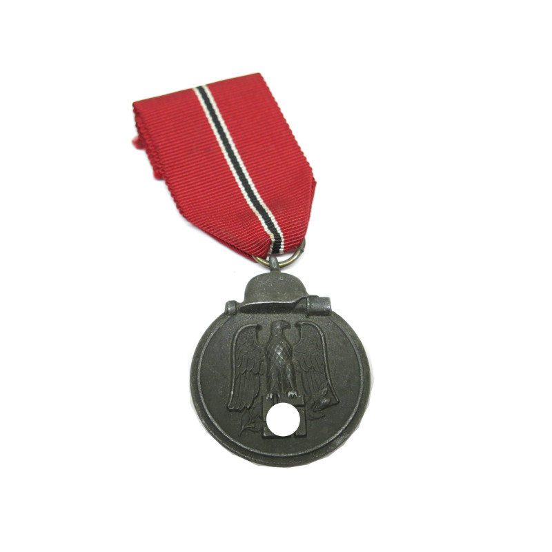 Médaille Allemande  front de l'est originale 1942 ref  266