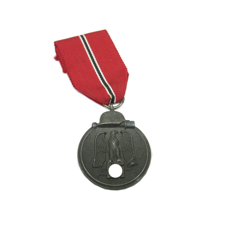 Médaille Allemande  front de l'est originale 1942 ref  266