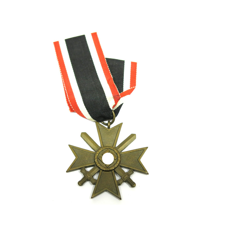 Croix du merite avec glaives