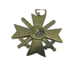 Croix du merite 1939 avec glaives  originale ref 330  