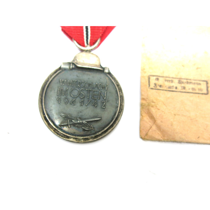 Médaille Allemande  front de l'est originale 1942 avec emballage ref   114