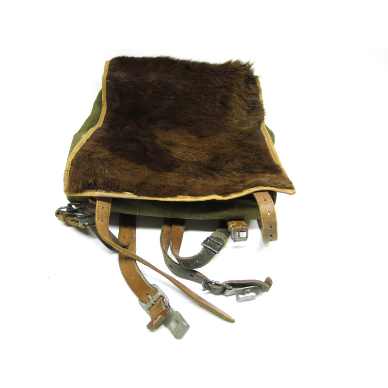 Superbe sac a dos poil de vache Allemand daté 1942 ref sa 963