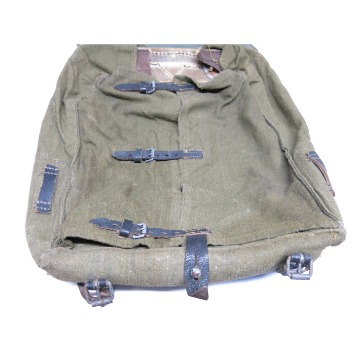 Sac a dos poil de vache Allemand daté 1942 dpq ref sa 456