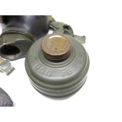 Masque à gaz Allemand 1942  dans sa boite métal ref 258