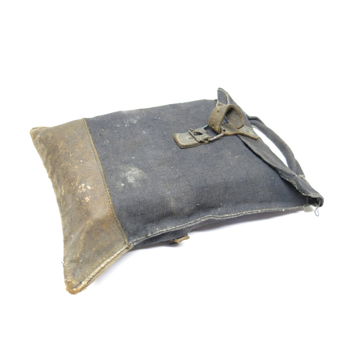 Pouch tissu pour charge inerte  demolition pionnier Allemand ww2 ref 69