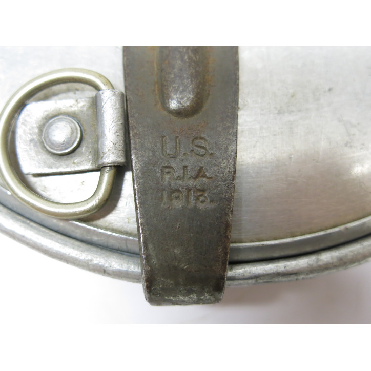Gamelle US datée 1913  ref 222 