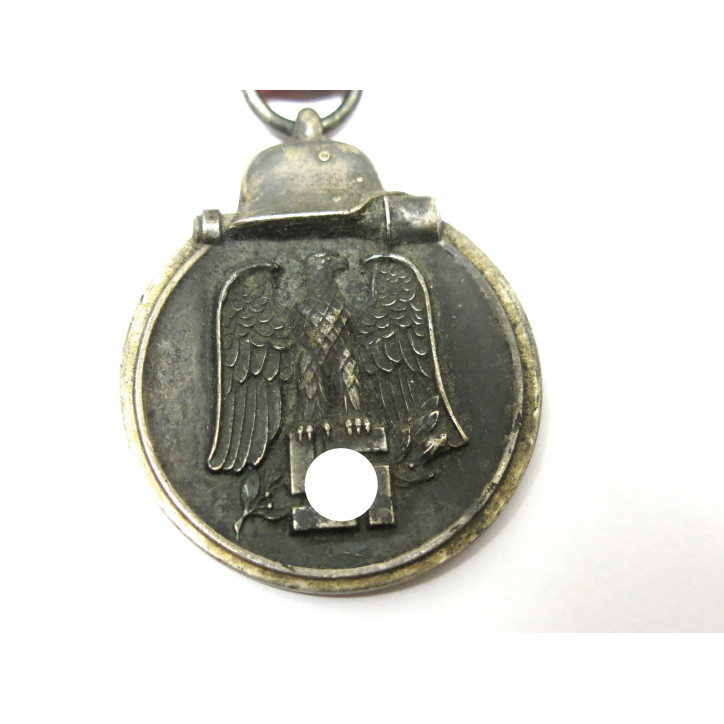 Médaille Allemande  front de l'est originale 1942 ref  118