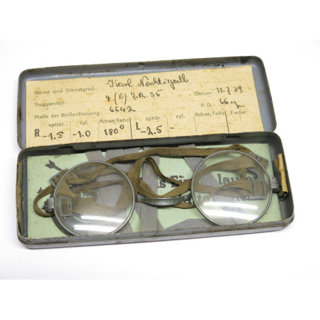 Boite en tole avec lunette Dienst  brille Allemande originale  ww2 ref 102  ref 28 