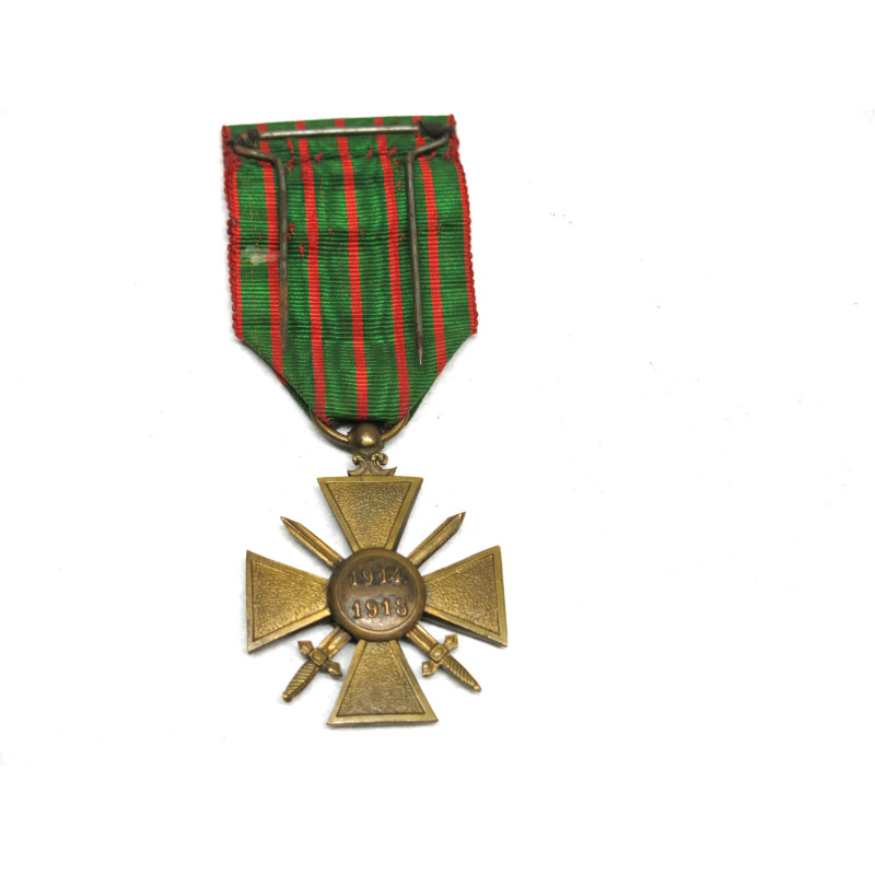 Croix de guerre 1914/1918   2 etoile  Ref  66 