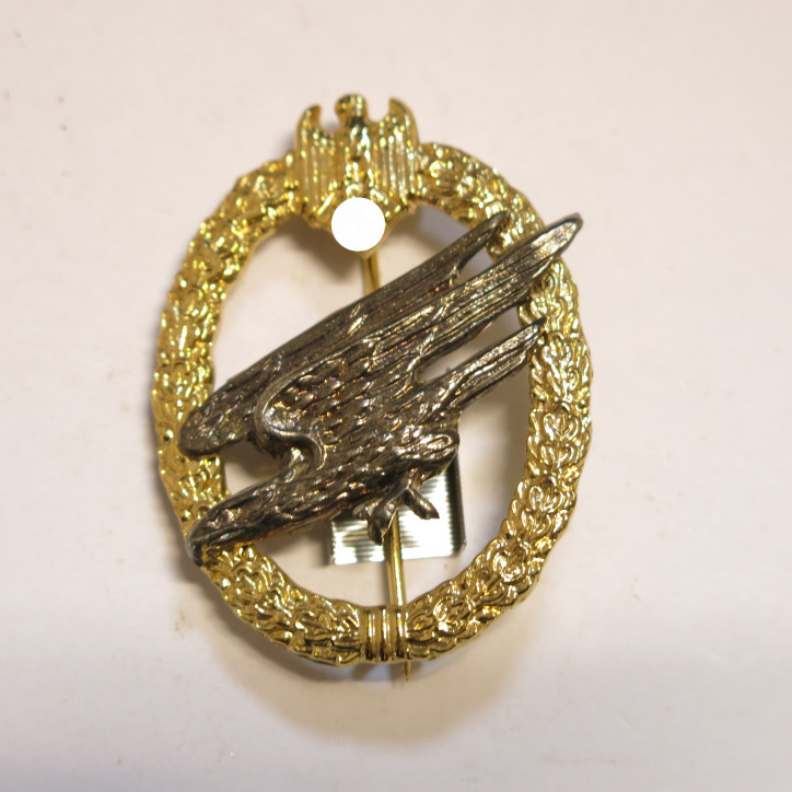Brevet métal Parachutiste Wh 39/45 repro