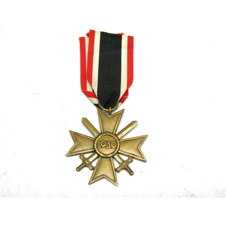 Croix du merite 1939 avec glaives  originale ref 400