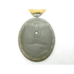 Médaille du mur de l'atlantique avec ruban originale 39/45 Réf 600 