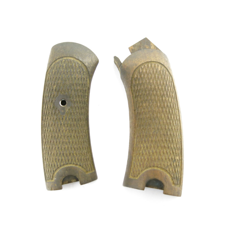 Belle paire de plaquettes de crosse originale revolver 1892 ref R  120 