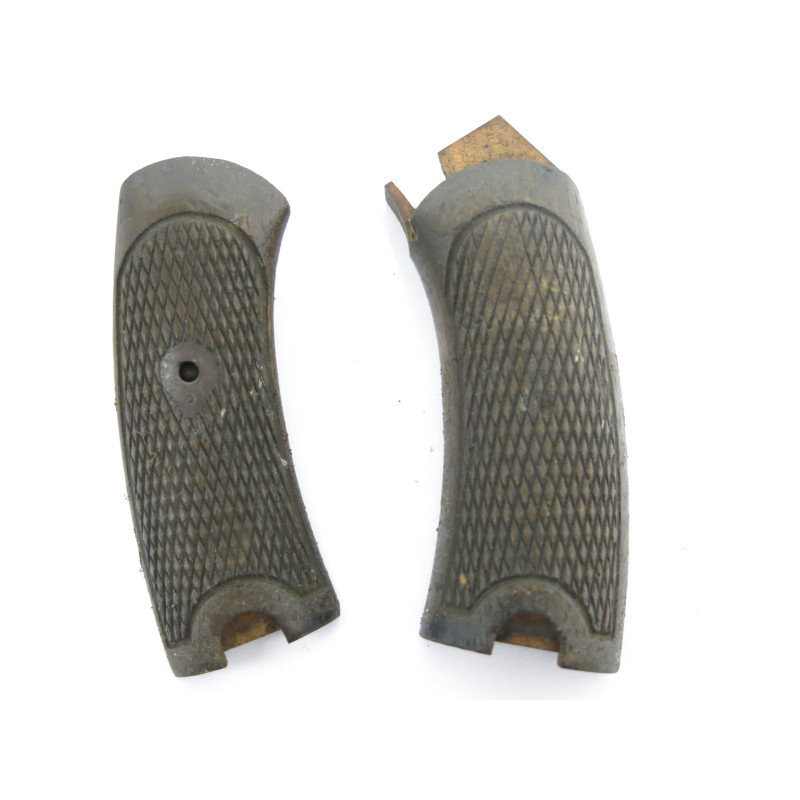Belle paire de plaquettes de crosse originale revolver 1892 ref R  133