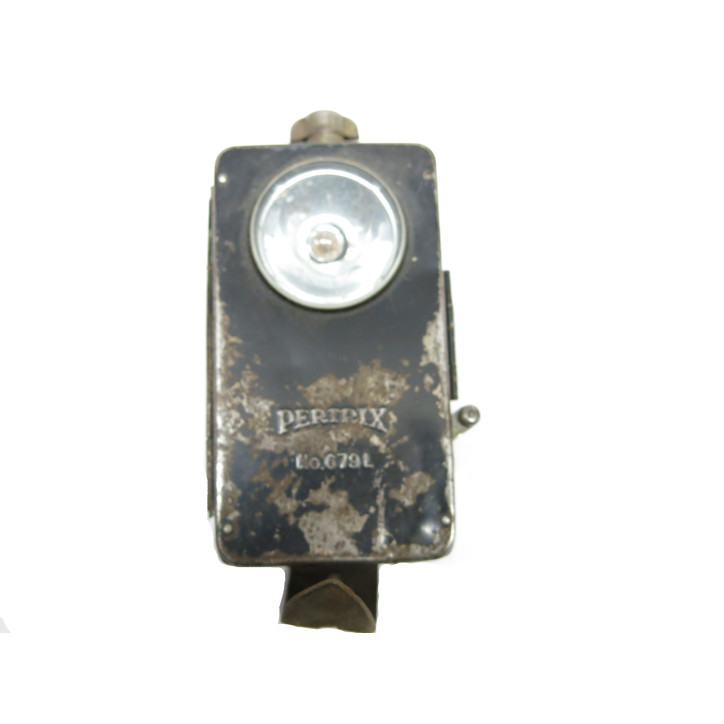 Lampe Allemande PETRIX  679  ww2 ref 48 