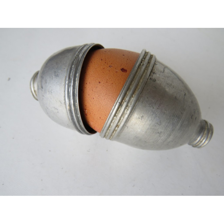 Coquetier  oeuf alu Wh Allemand ww2  ref 10 