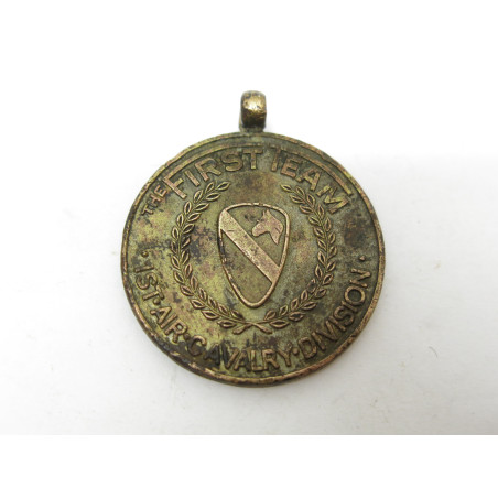 Medaille first cavalerie US Vietnam ref 102