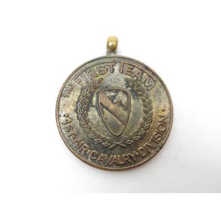 Medaille first cavalerie US Vietnam ref 103