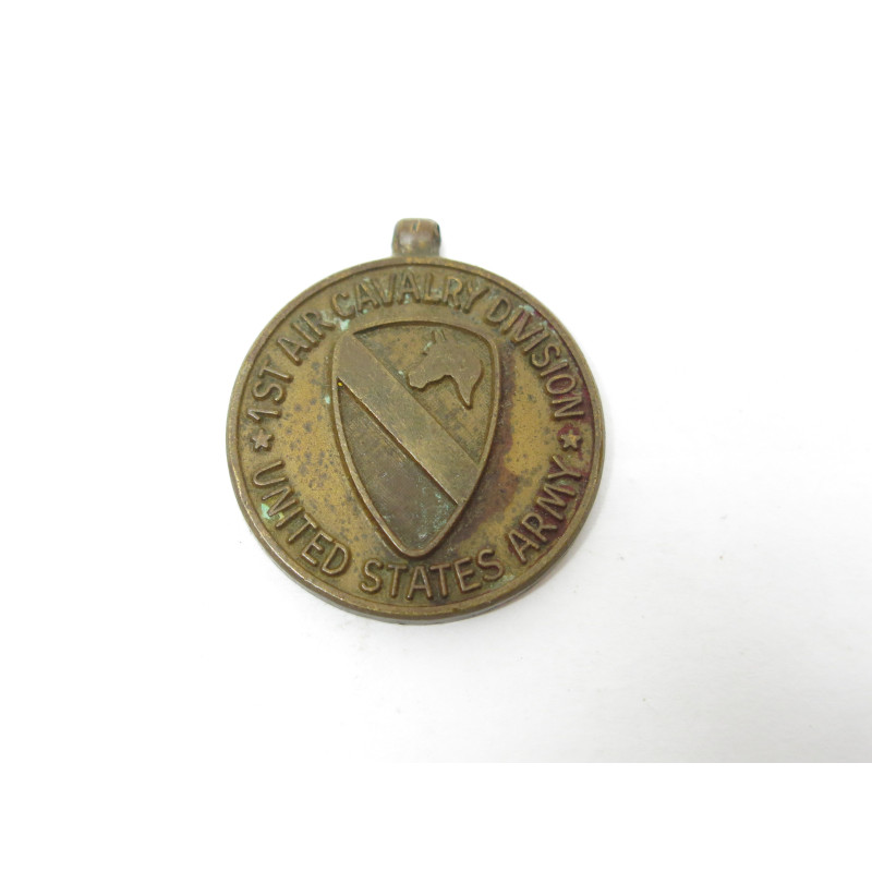 Medaille first cavalerie US Vietnam ref 114