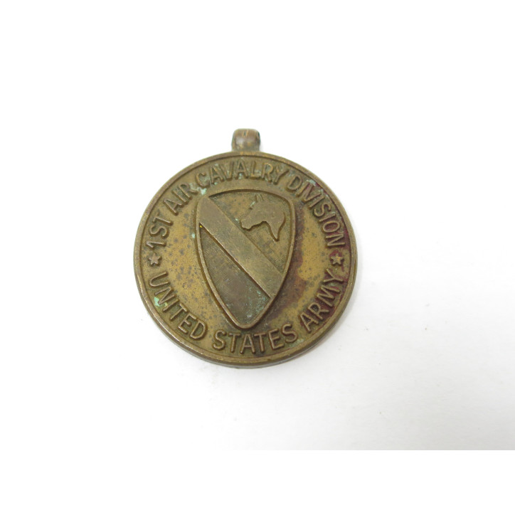 Medaille first cavalerie US Vietnam ref 114