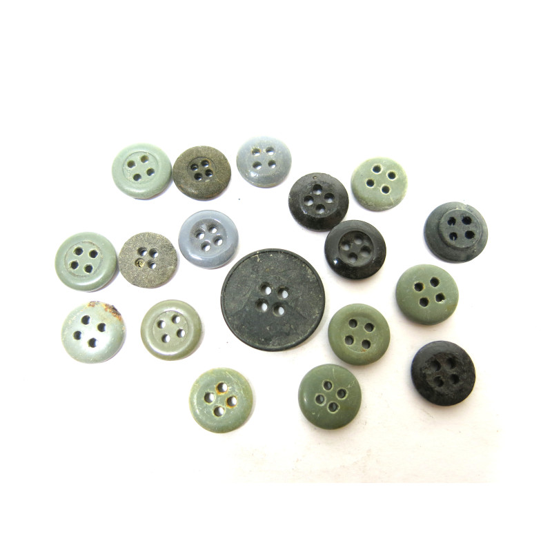 Lot de 18  boutons originaux Allemand veste Wh Ref  62