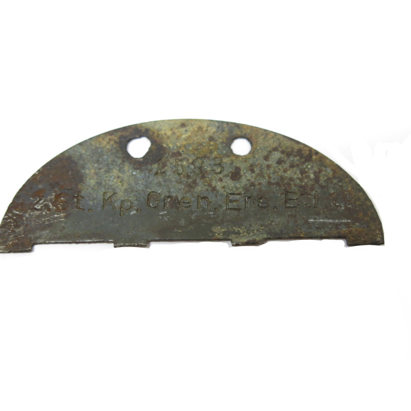 Demi plaque grenadier  identification originale Allemande Normandie  Ref 406