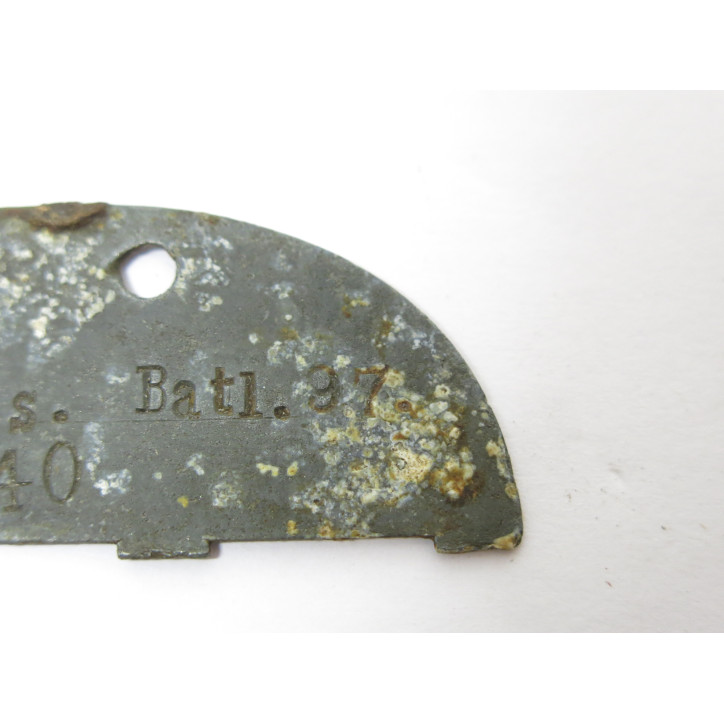 Demi plaque identification originale Allemande Normandie  Ref 403