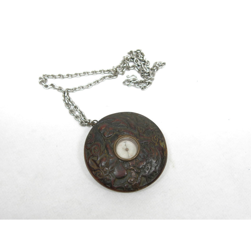 Boussole astrologique d'Asie du 19eme siècle pierre Blanche