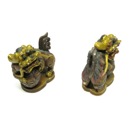 2 supports en pierre  pour pipe asiatique  