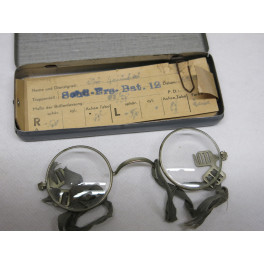 Boite en tole avec lunette Dienst  brille Allemande originale  ww2 ref 102  ref 44