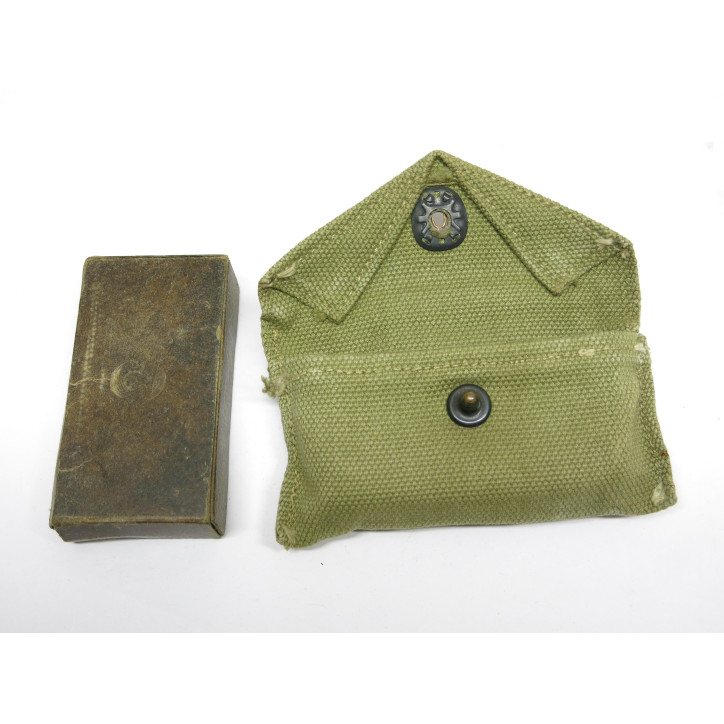 Porte pansement toile original avec pansement  US WW2 - U.S.1942 Cadillac ref 20 