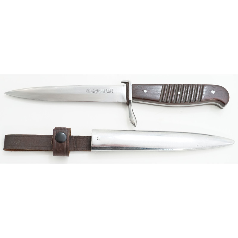 Poignard de tranchée Allemand Daniel Herder Solingen Poignard de tranchée Allemand Daniel Herder Solingen