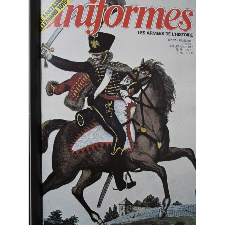 Album Uniformes No 8 avec couverture illustrée : revues No 61 à 66