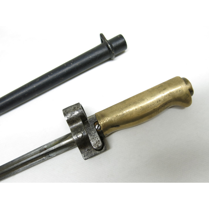 Baïonnette originale modele 1915  du fusil Lebel avec fourreau ref 102