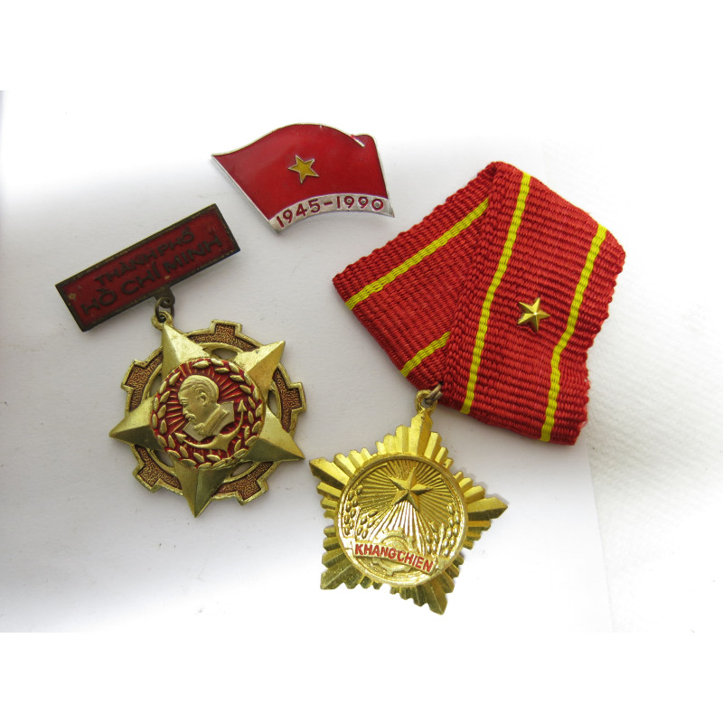 Lot de 3 medailles Nord Vietnam ref 123                                                                        