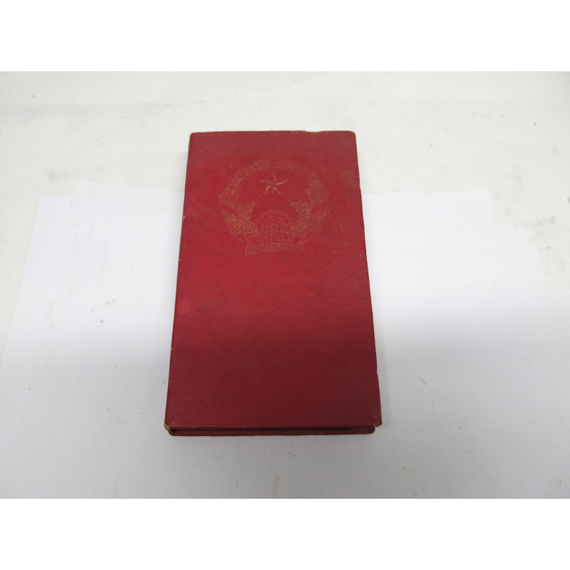 Medaille Chien Thang Nord Vietnam 1 etoile avec boite ref 88 