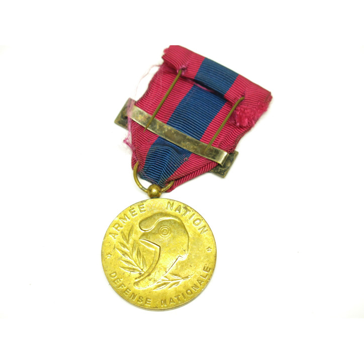 MEDAILLE MILITAIRE DEFENSE NATIONALE BARETTE troupes de marine  ref 23 