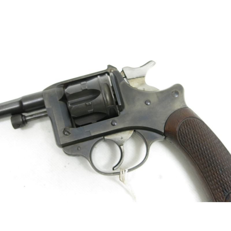 Revolver réglementaire 1892 calibre 8 mm catégorie B numéro 23186 daté 1893