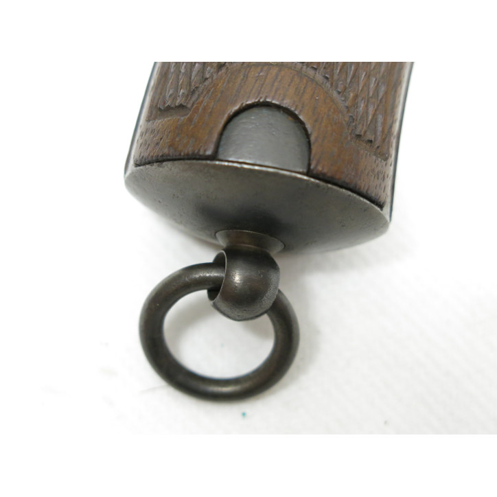 Revolver réglementaire 1892 calibre 8 mm catégorie B numéro 23186 daté 1893