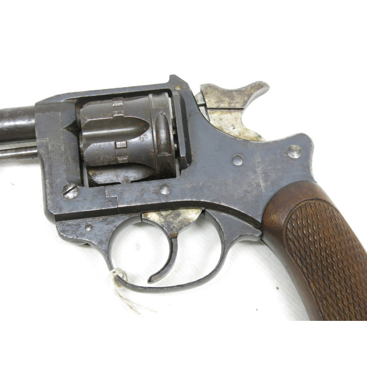 Revolver réglementaire 1892 calibre 8 mm catégorie B numéro 97352 