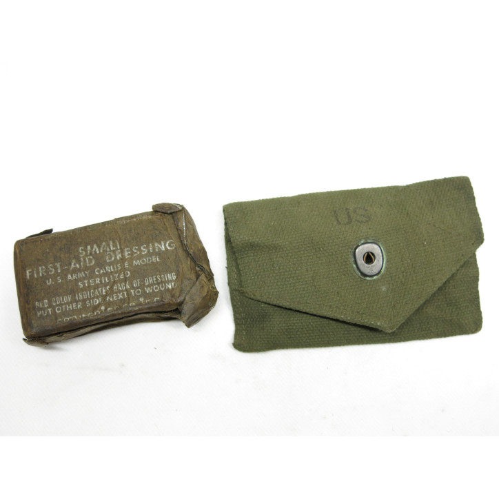 Porte pansement toile original avec pansement  US WW2 - U.S.1944 ref 30