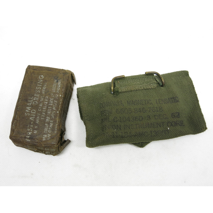 Porte pansement toile original avec pansement  US WW2 - U.S.1944 ref 30