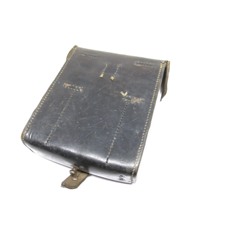 Trousse originale cuir de mitrailleur Allemand MG 34 / 42  datée 1939 ref 850 